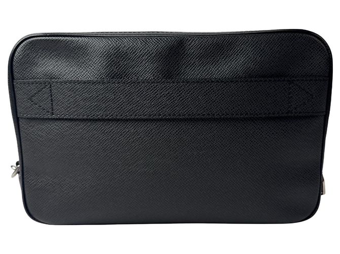 Louis Vuitton Taiga Neo Pavel Second Bag Gris - vue 2