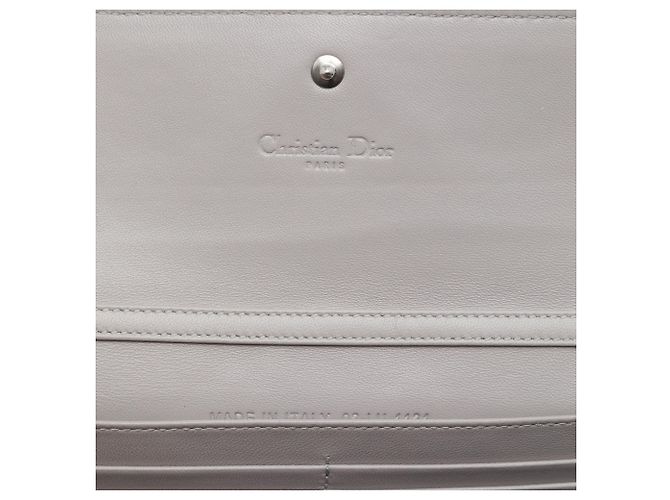 Portafoglio con catena Lady Dior in pelle d'agnello Cannage grigio Dior Marrone - vista 5