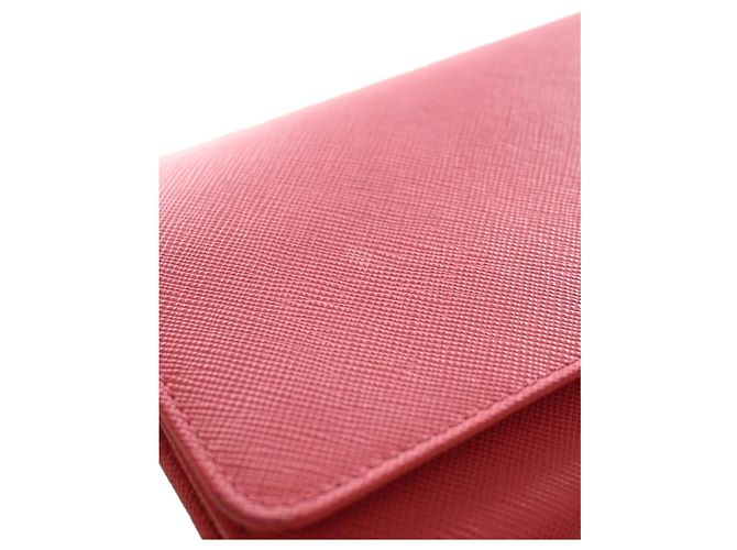 Carteira com corrente Prada em Saffiano rosa - vista 5