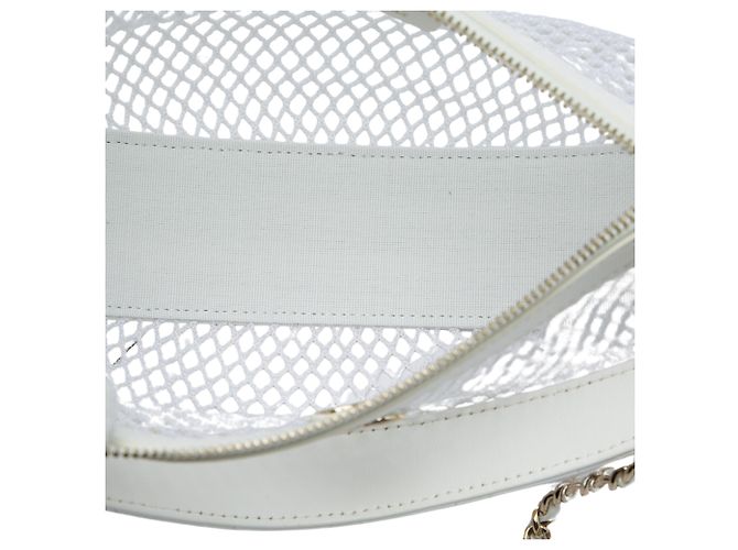Bolsa Hobo Chanel em malha branca CC e pele de cordeiro brilhante acolchoada com corrente Branco - vista 4