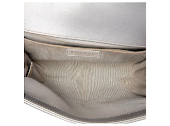 Le Boy Chanel Silver Old Medium Chevron Caviar Boy Flap Prata - vista 4