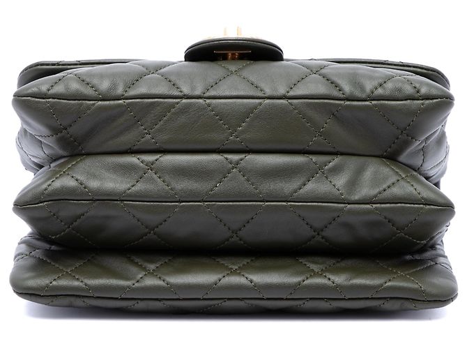 Chanel Brown Small Quilted Lambskin Pillow Crush Flap Castaño Caqui - vista 3