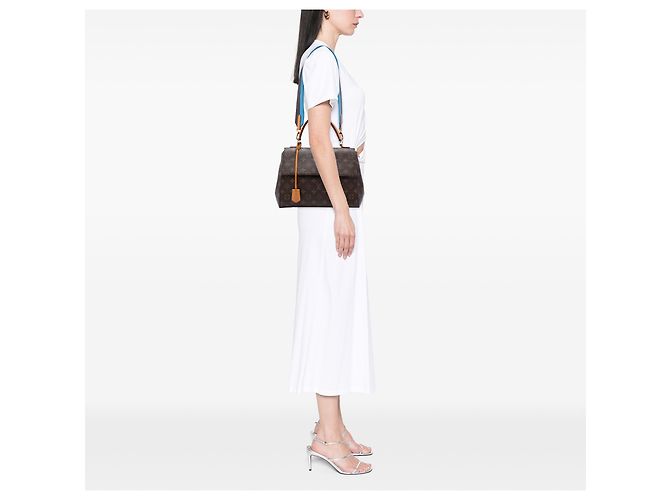Louis Vuitton Brown Monogram Cluny MM Castaño - vista 5