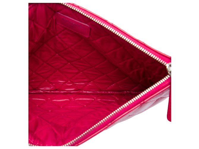 Chanel Clutch O Case Valentine Hearts de charol acolchado Rosa Small - vista 4