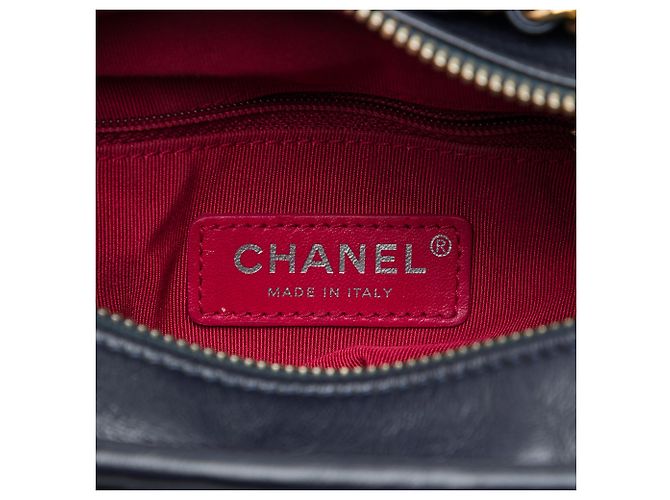 Chanel Gabrielle Crossbody Small in Tweed Blu e Pelle d'Agnello Ricamata Blu navy - vista 5