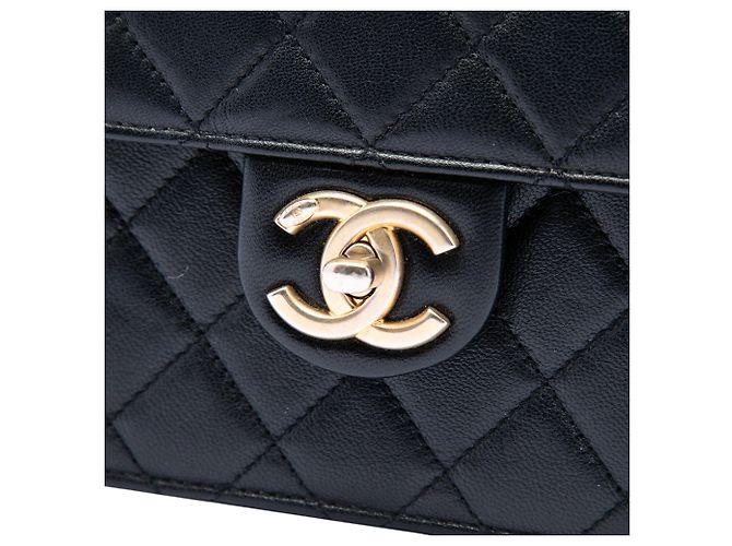 Chanel Black Small Quilted Lambskin Chic Pearls Flap Preto - vista 5