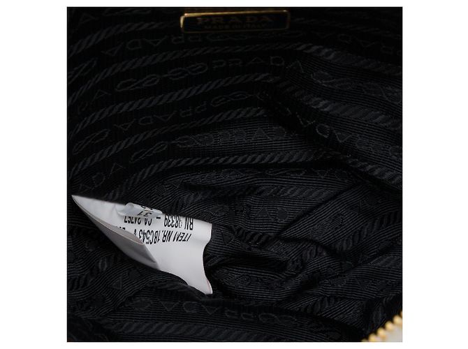 Prada Bolsa Satchel Triangle Mini em shearling branco - vista 4