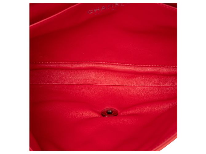Clutch de solapa acolchada de charol rosa Chanel CC con cadena - vista 4