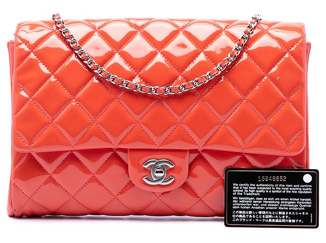 Clutch de solapa acolchada de charol rosa Chanel CC con cadena - vista 7