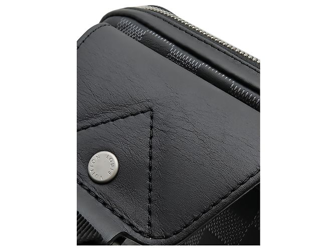 Louis Vuitton Black Damier Graphite Avenue Sling Preto - vista 11