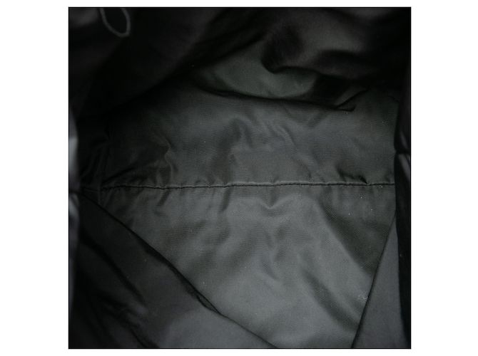 Tote convertible Prada em Tessuto preto com missangas e apliques florais - vista 4