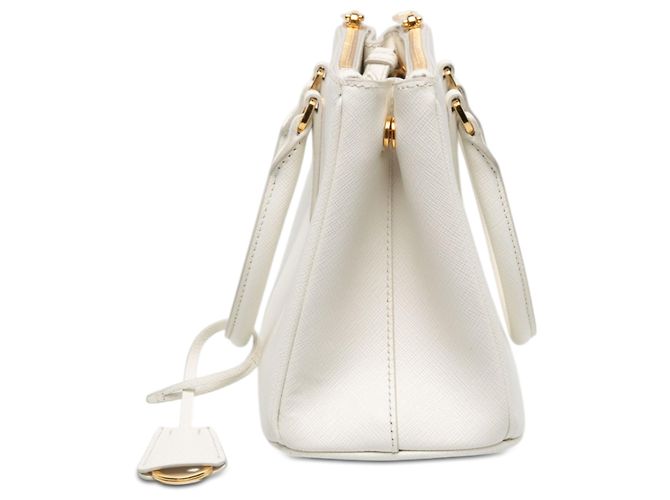 Prada Bolsa Galleria Double Zip Small em couro Saffiano branco - vista 2