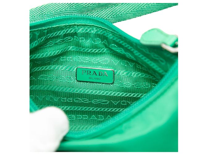 Borsa a tracolla Prada Mini Tessuto Re Edition 2000 Verde - vista 5