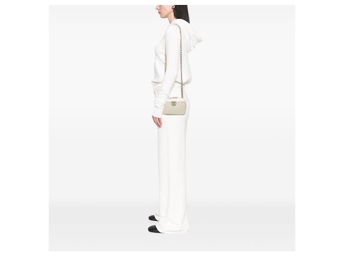 Bolso Camera Chanel 19 de piel de cordero blanca Blanco - vista 6