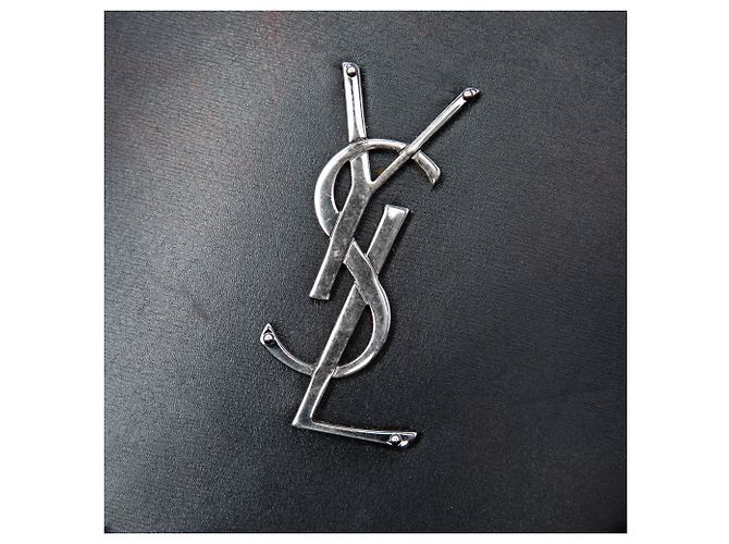 Autre Marque Borsa a tracolla Saint Laurent in pelle nera con monogramma a cuore e nappina Nero - vista 5