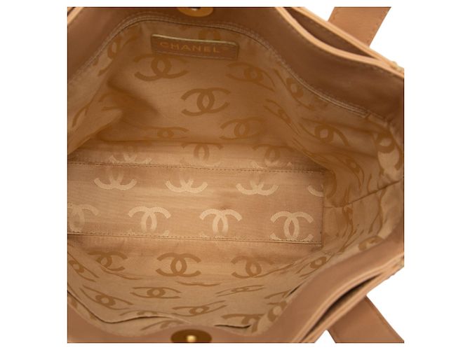 Chanel Beige Small CC Calfskin Wild Stitch Tote - vista 4