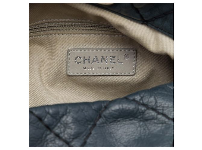 Borsa Tote Chanel Sea Hit in vitello iridescente matelassé nero - vista 5