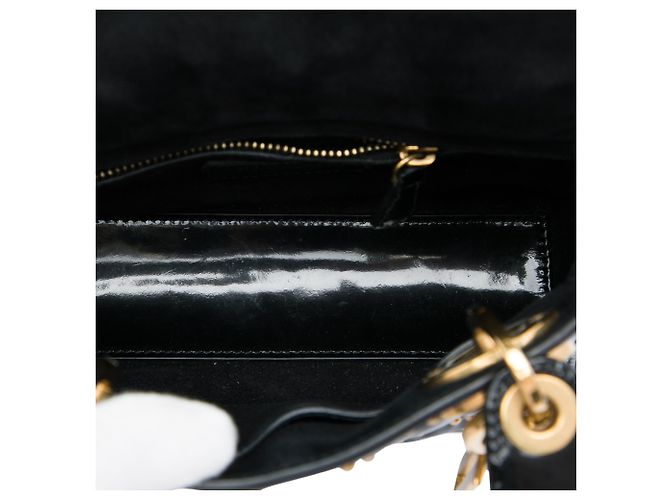 Dior Mini Lady Dior Supple en cuir verni noir avec clous Cannage - vue 4
