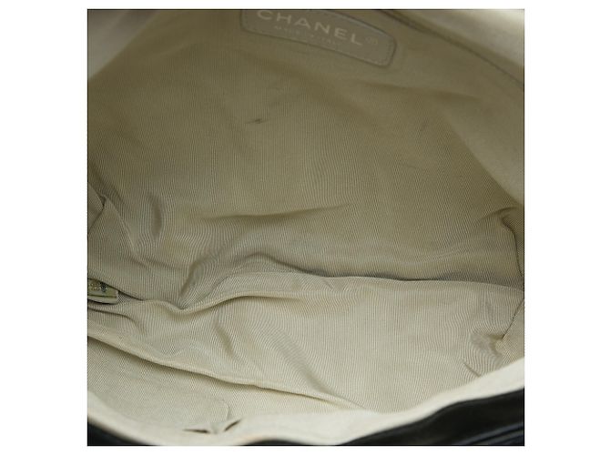Borsa a tracolla Chanel nera grande trapuntata in pelle d'agnello lavata con catena Nero - vista 4