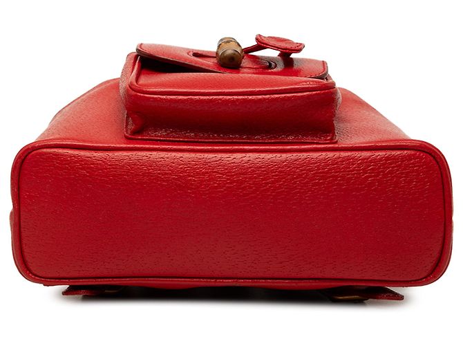 Bamboo Mochila Gucci em couro de bezerro vermelho com cordão e bambu - vista 3