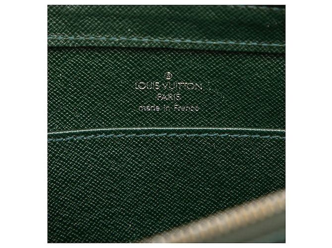 Louis Vuitton Pochette Baikal aus grünem Taiga-Leder Dunkelgrün - Ansicht 5