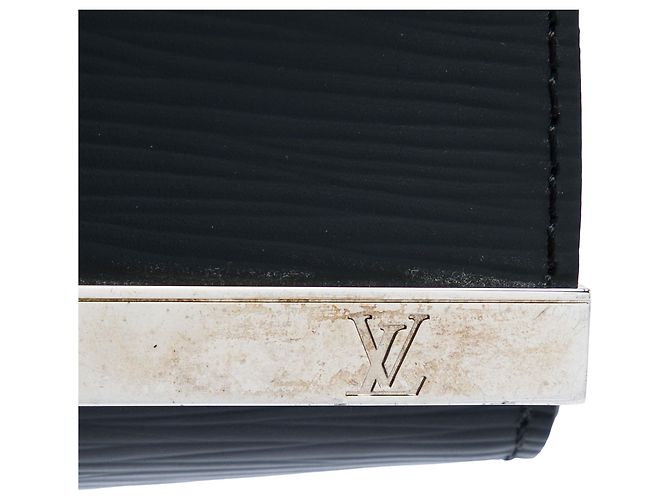Clutch Louis Vuitton Sevigne in pelle Epi nera Nero - vista 5