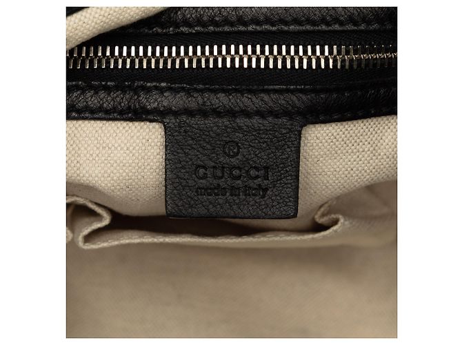 Sac hobo demi-lune Gucci en cuir de veau noir - vue 5