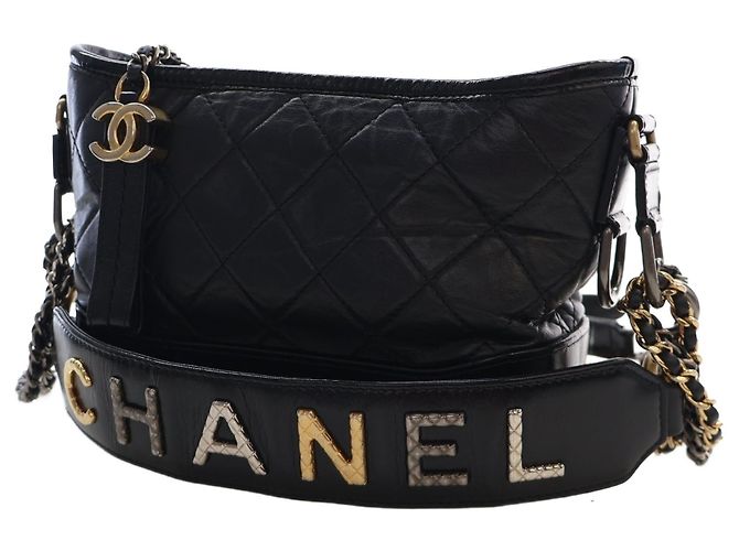 Chanel Gabrielle Hobo in pelle di vitello invecchiata matelassé nera Small Nero - vista 11
