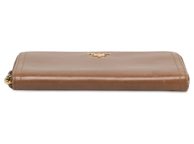 Portafoglio lungo Prada in pelle marrone con chiusura a zip - vista 3