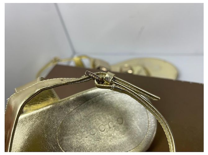 Gucci Metallic Leder Thong Sandalen Golden - Ansicht 12