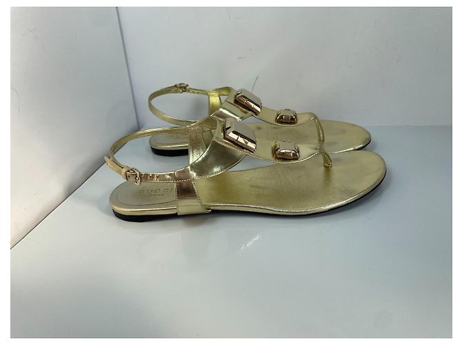 Gucci Metallic Leder Thong Sandalen Golden - Ansicht 3