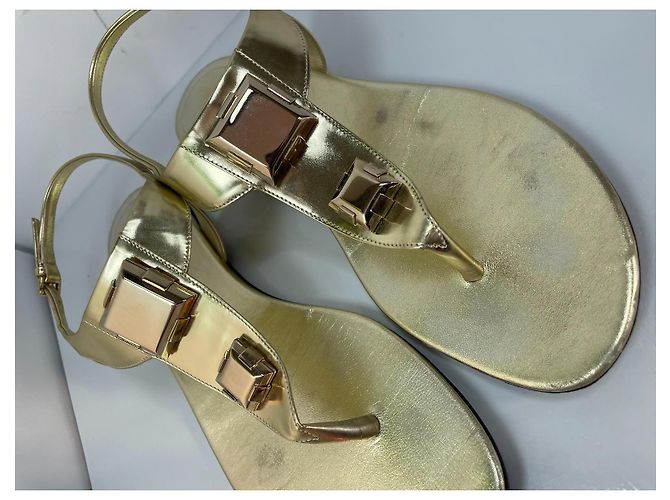 Gucci Metallic Leder Thong Sandalen Golden - Ansicht 5