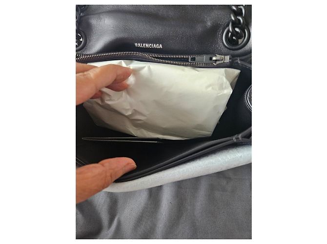 Borsa a tracolla Balenciaga Crush Chain Bag S in pelle nera Nero - vista 13
