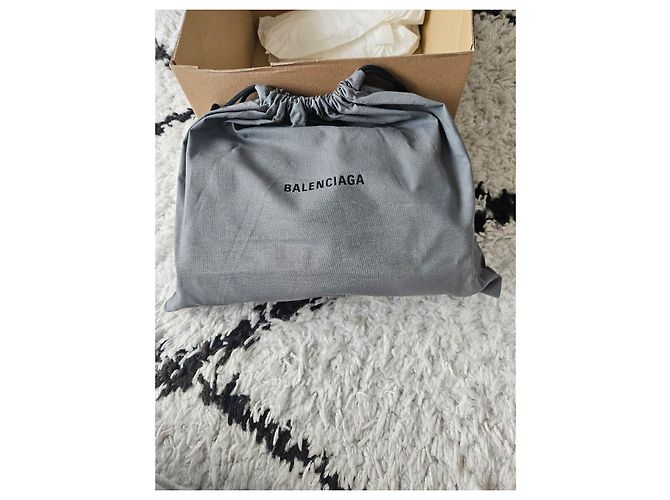Borsa a tracolla Balenciaga Crush Chain Bag S in pelle nera Nero - vista 17