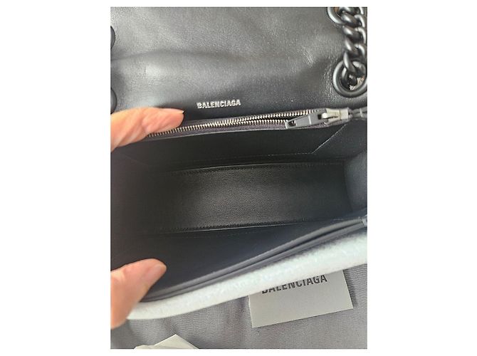 Borsa a tracolla Balenciaga Crush Chain Bag S in pelle nera Nero - vista 9