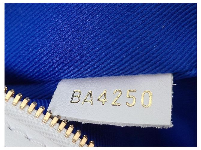 NEUE LOUIS VUITTON X NBA KEEPALL 55 BANDOULIERE M45586 HANDREISETASCHE Grau - Ansicht 20
