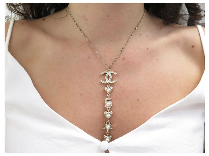 COLLANA CHANEL PENDENTE LOGO CC CUORE STELLA 2019 IN METALLO DORATO D'oro - vista 8