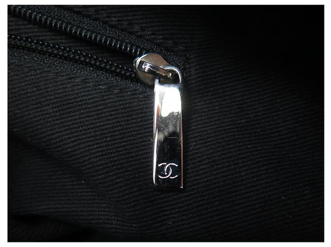 BORSA A MANO CHANEL BOSTON BOWLING IN PELLE GRANA NERA MATELASSÉ LOGO CC BAG Nero - vista 10