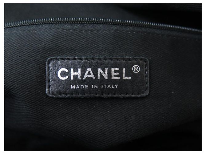 BORSA A MANO CHANEL BOSTON BOWLING IN PELLE GRANA NERA MATELASSÉ LOGO CC BAG Nero - vista 9