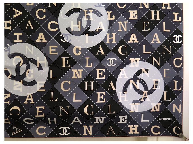 NEUES CHANEL QUADRATISCHES TUCH AA9367 CC LOGO AUS SEIDE SCHWARZ & GRAU 90 CM SCARF - Ansicht 5