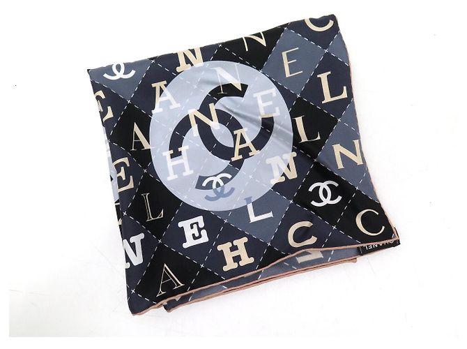 NEUES CHANEL QUADRATISCHES TUCH AA9367 CC LOGO AUS SEIDE SCHWARZ & GRAU 90 CM SCARF - Ansicht 8