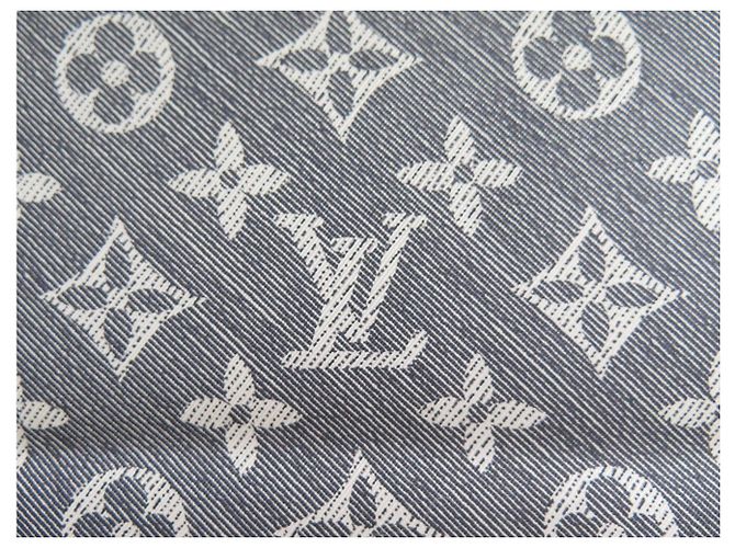NEUER LOUIS VUITTON CARRE STUDY DENIM MONOGRAM 90 CM SEIDENTUCH BLAU - Ansicht 7