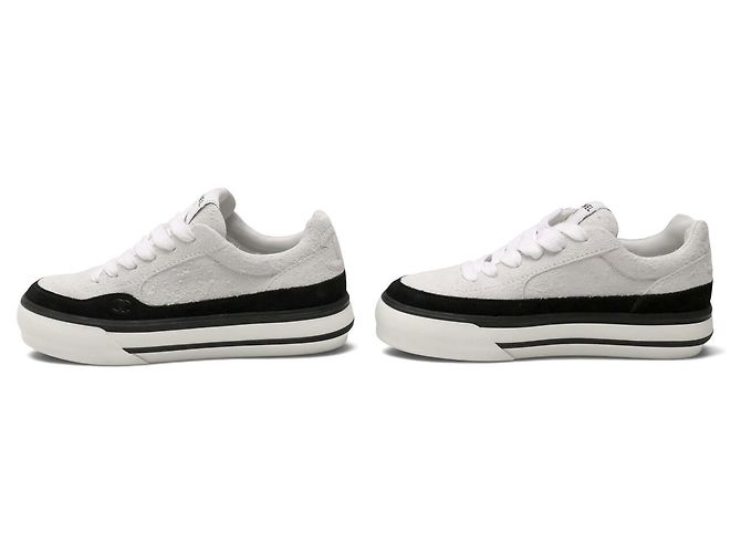 NEUE CHANEL SNEAKERS G45208 LOW TOP LOGO CC WEIß & SCHWARZ WILDLEDER 40 SNEAKERS - Ansicht 2