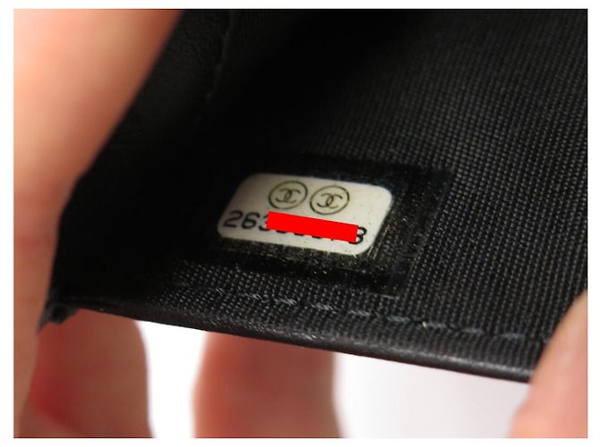 NEUE CHANEL A70630 GELDBÖRSE AUS SCHWAREM STEPPLEDER MIT NIETEN CC LOGO Schwarz - Ansicht 8