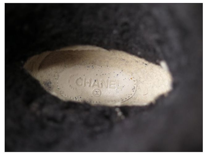 CHANEL CC LOGO SHEARLING BOOTS AUS UMGEKEHRTEM SCHAFLEDER 39 Braun - Ansicht 7