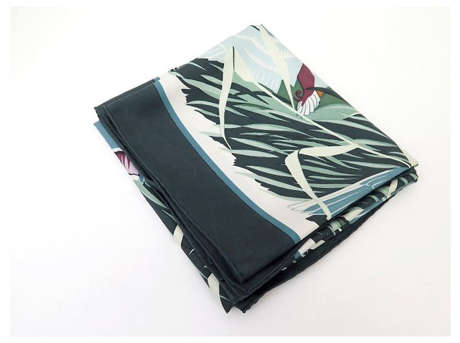 Hermès VINTAGE HERMES COLS VERTS TUCH 1. EDITION CARRE 90 AUS GRÜNER SEIDE - Ansicht 12