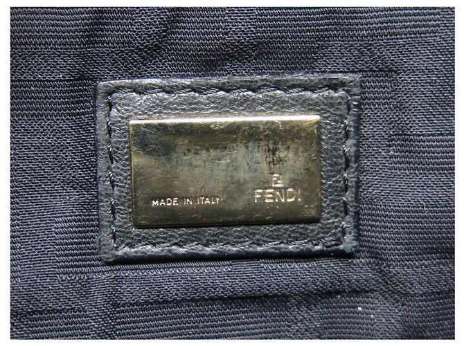 BORSA A MANO FENDI SPY HOBO 8BR545 PELLE RASO NERO BORSA A TRACCOLLA - vista 9