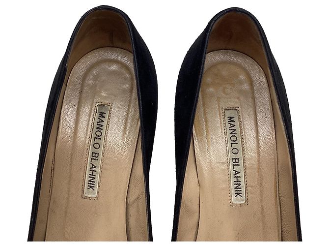 Décolleté a punta Manolo Blahnik in camoscio nero - vista 10