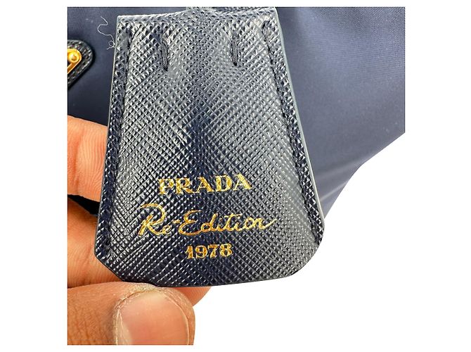 Borsa Tote Prada Large Re-Edition 1978 in Poliammide Blu Navy Blu chiaro - vista 9