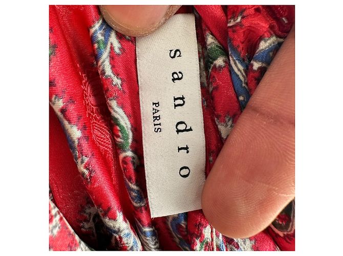 Robe courte imprimée à encolure drapée Sandro en viscose rouge - vue 7